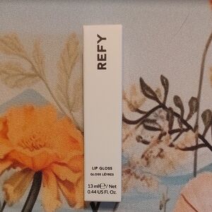 Refy Lipgloss In The Shade Clear